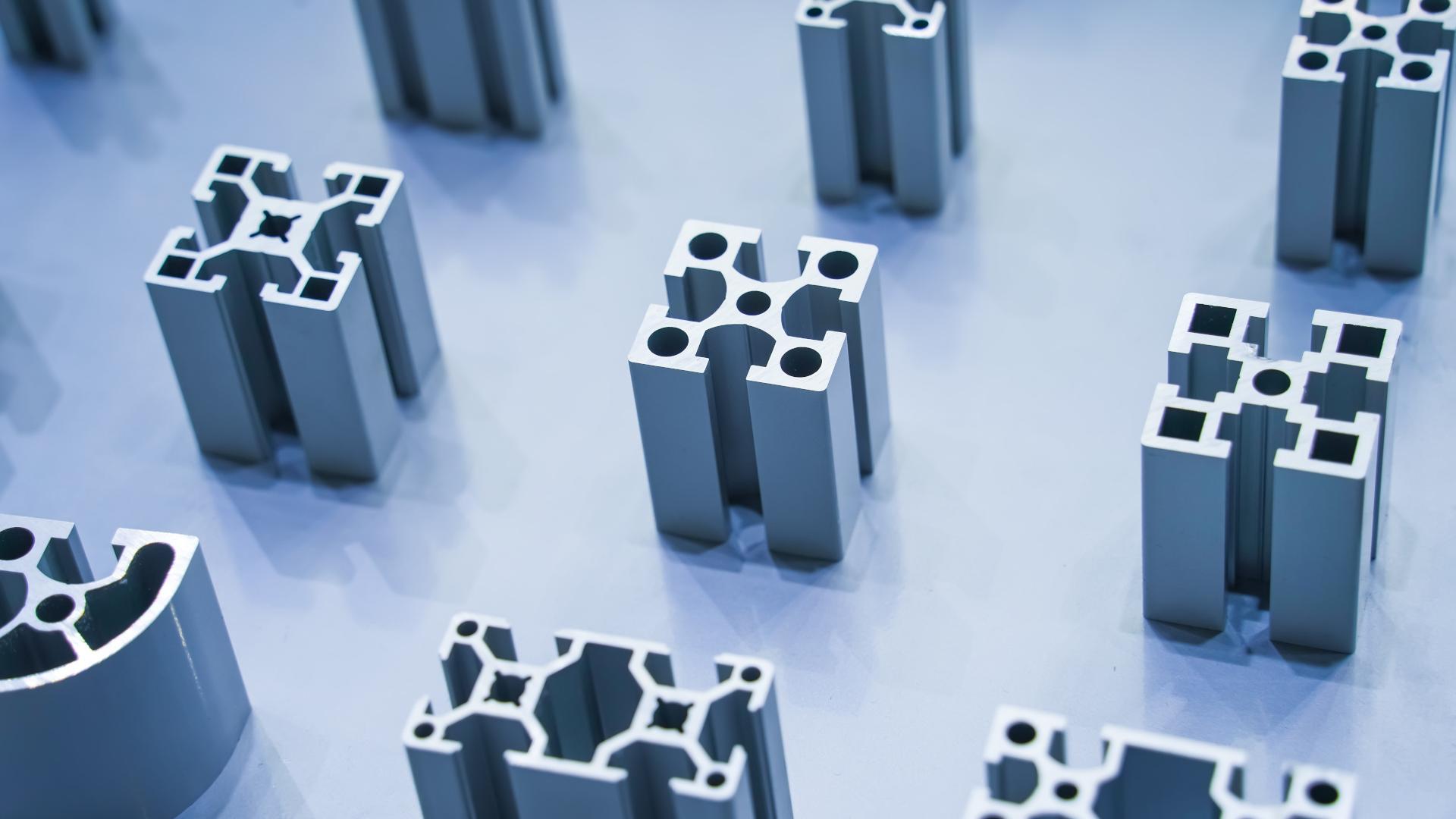 Outillage pour la production de plaquettes et de profilés
