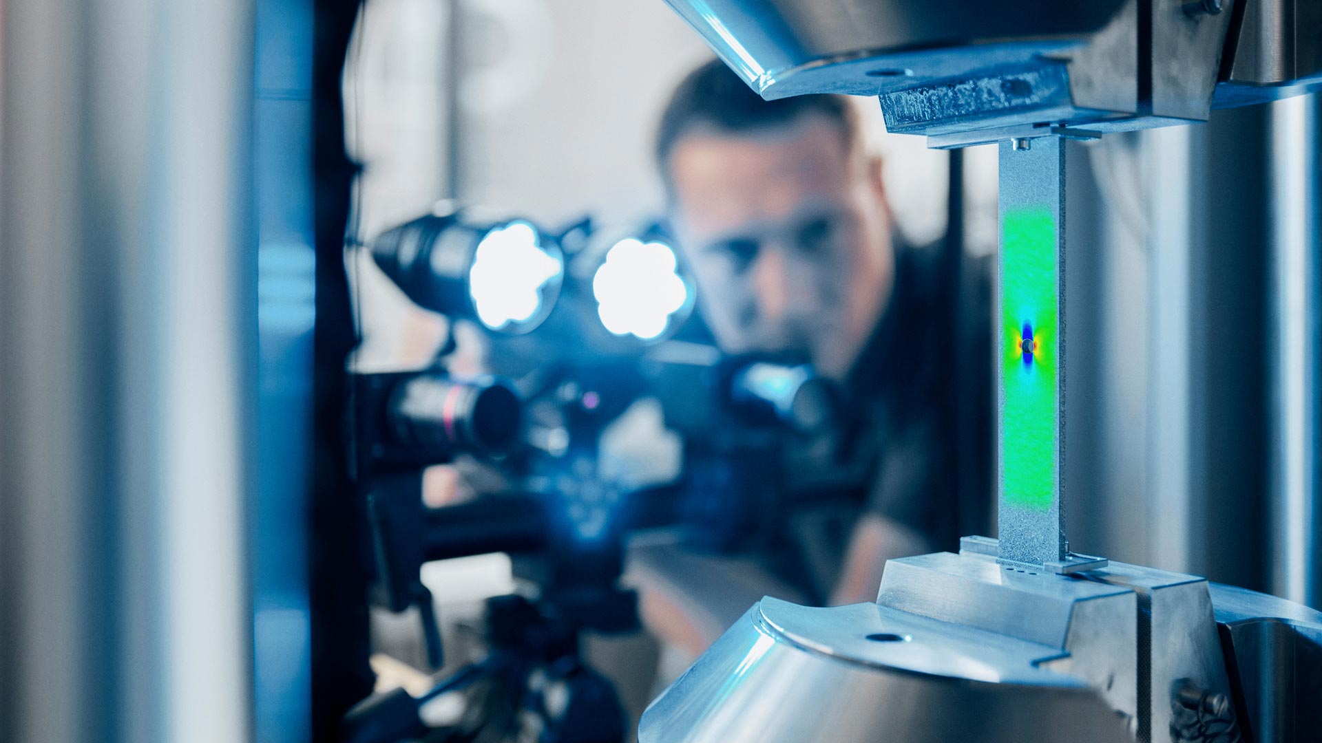 Testing 3D : Mesure optique des contraintes, des déplacements et des ...