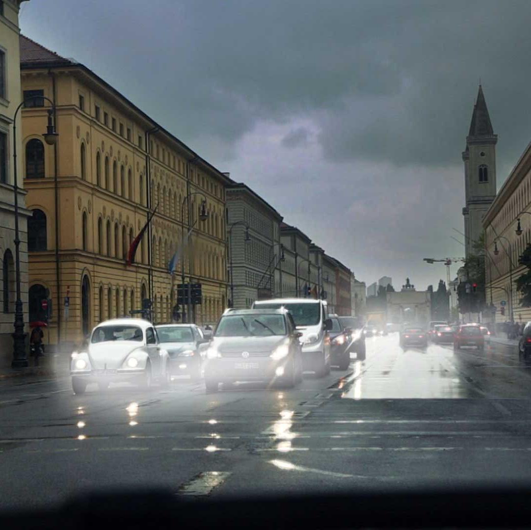 Slecht zicht bij weinig licht, zoals bij regen, schemering of 's nachts 