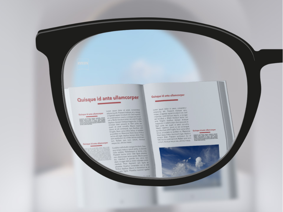  Een point of view-afbeelding met ZEISS unifocale ClearView brillenglazen en een boek en het brillenglas is helder, behalve aan de zijkant van het brillenglas. 