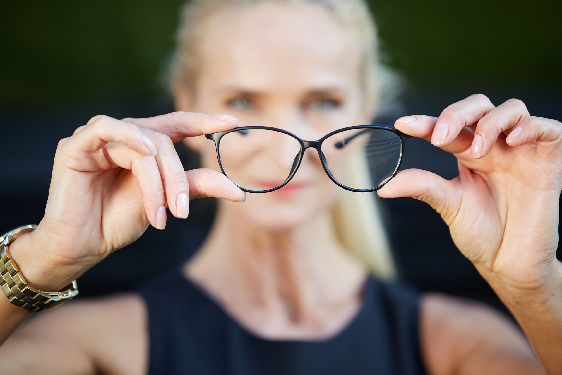 vieren focus Stratford on Avon Te hoge of te lage sterkte, slecht gecentreerde glazen: welk effect hebben  de verkeerde brillenglazen op uw ogen?