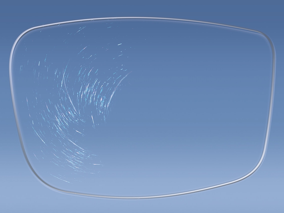 Illustration d’un verre avec et sans traitements ZEISS influençant la résistance de la surface 